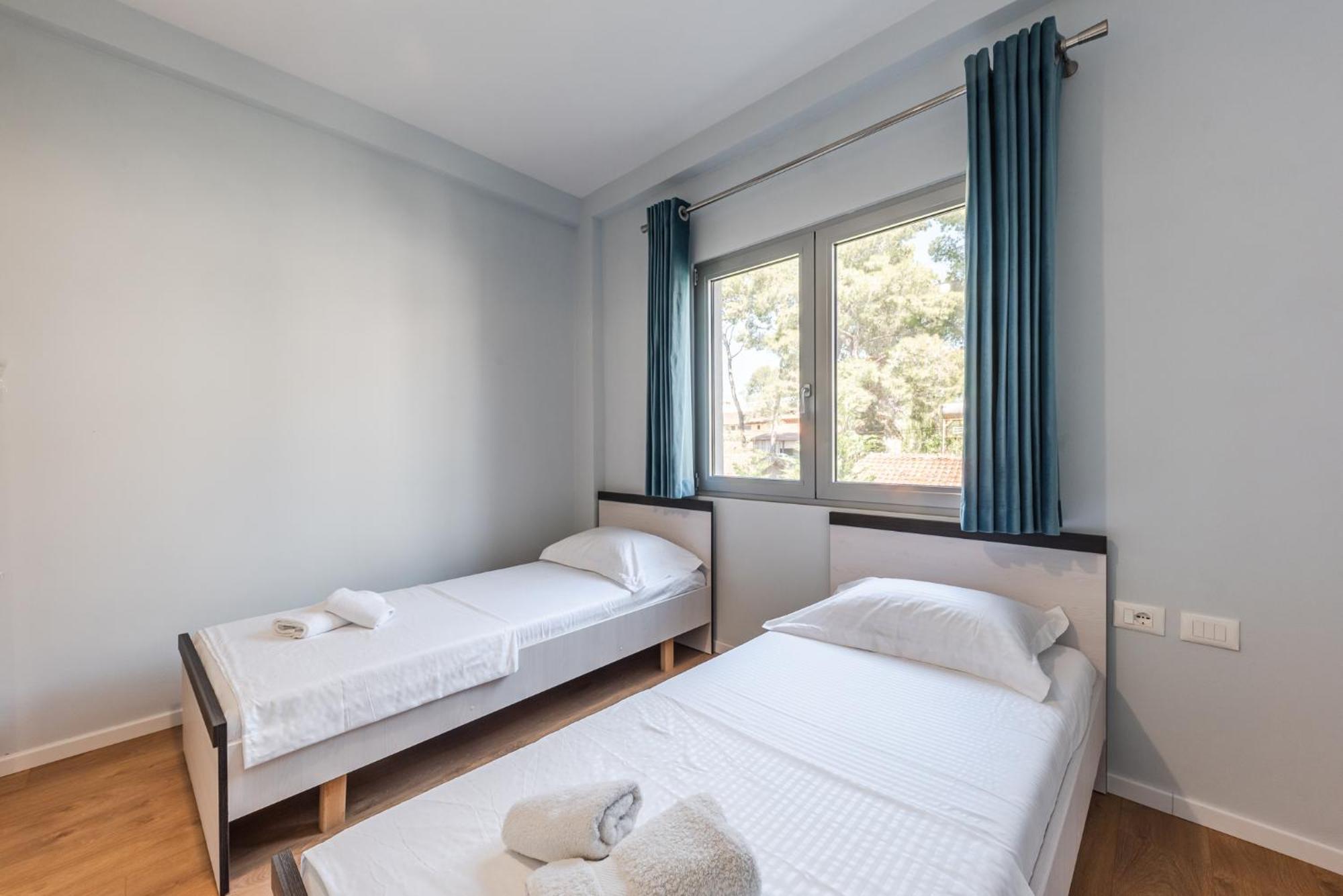 Beni'S Villa Apartments By Ps Golem  Exterior foto